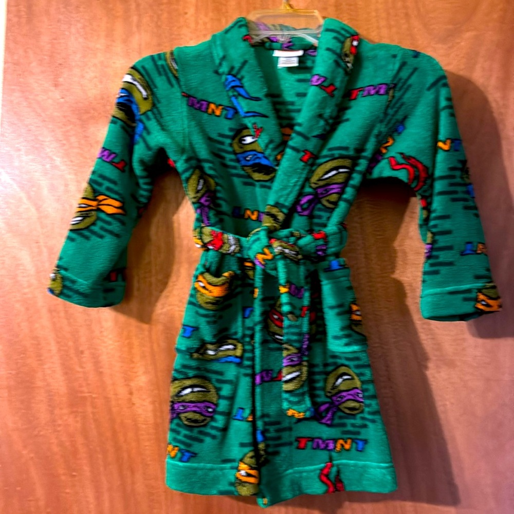 Ninja Turtles Nickelodeon child’s robe, I have 2, sz XS & M 🎉3 for $30🎉 (rlb)